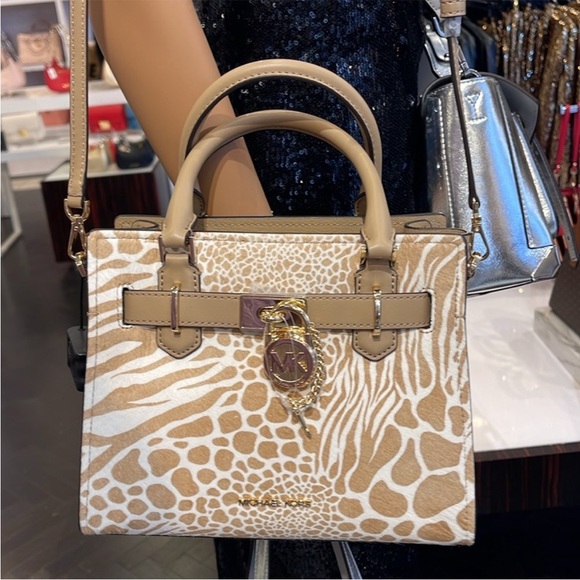 Michael Kors
Hamilton Small Satchel Leather - Picture 9 of 16